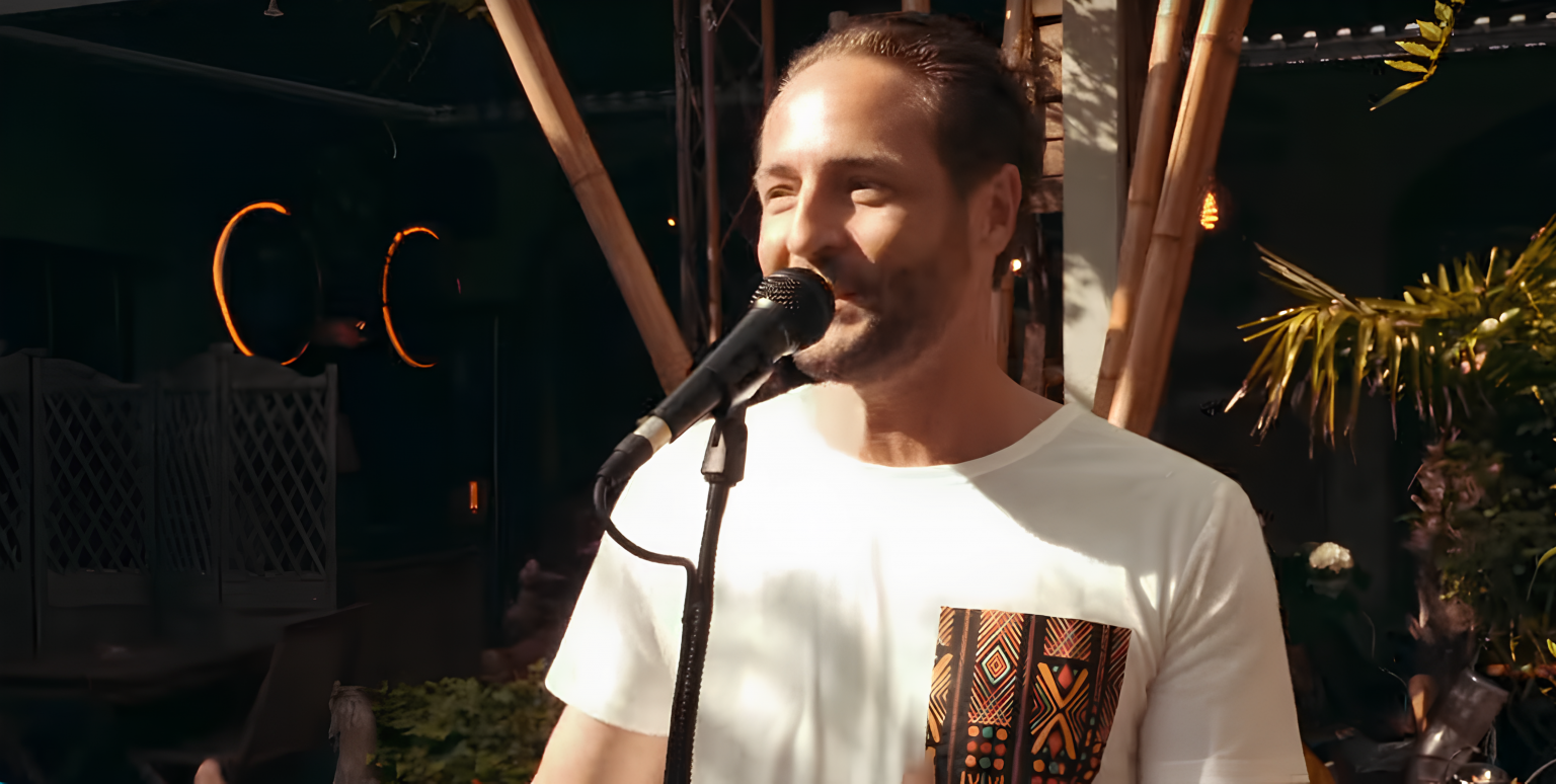Sir Yris enchante avec son nouveau clip « Mama » Photo de Sir Yris enchante avec son nouveau clip « Mama »