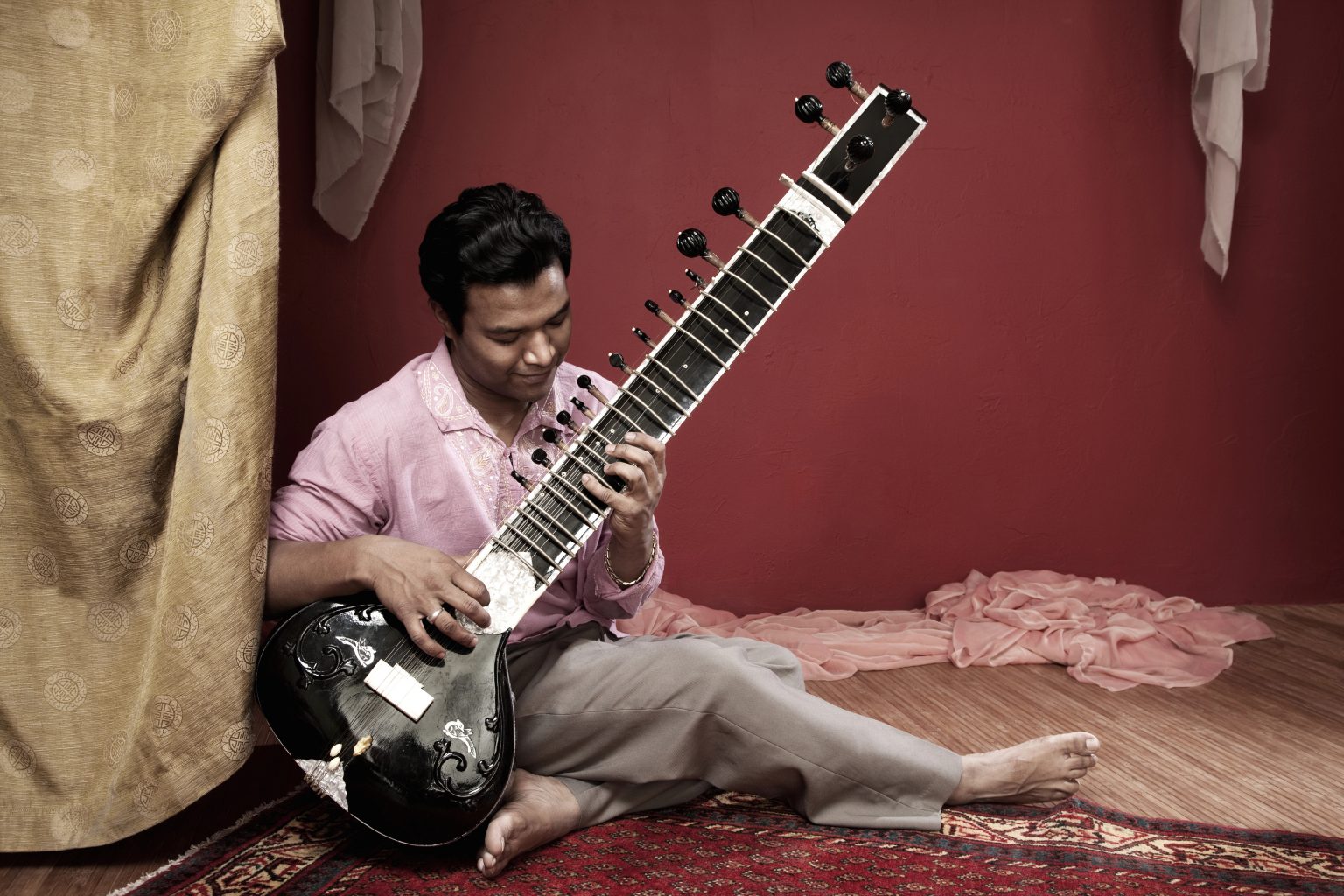 Explorer les paysages sonores mondiaux : Un voyage à travers les instruments de musique internationaux Photo de Explorer les paysages sonores mondiaux : Un voyage à travers les instruments de musique internationaux