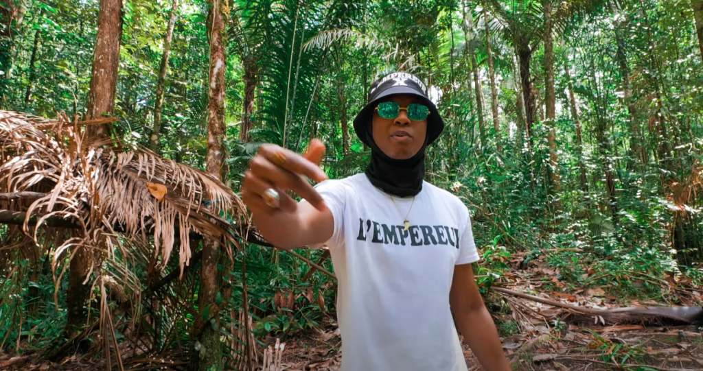 Vibrez avec « KWALA », le nouveau clip de X-Zero Photo de Vibrez avec « KWALA », le nouveau clip de X-Zero