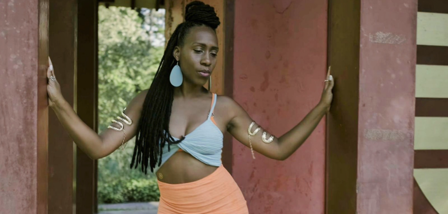 Tombez sous le charme de SEYSS DE FÂA avec son nouveau clip « J’VEUX DU LOVE » Photo de Tombez sous le charme de SEYSS DE FÂA avec son nouveau clip « J'VEUX DU LOVE »