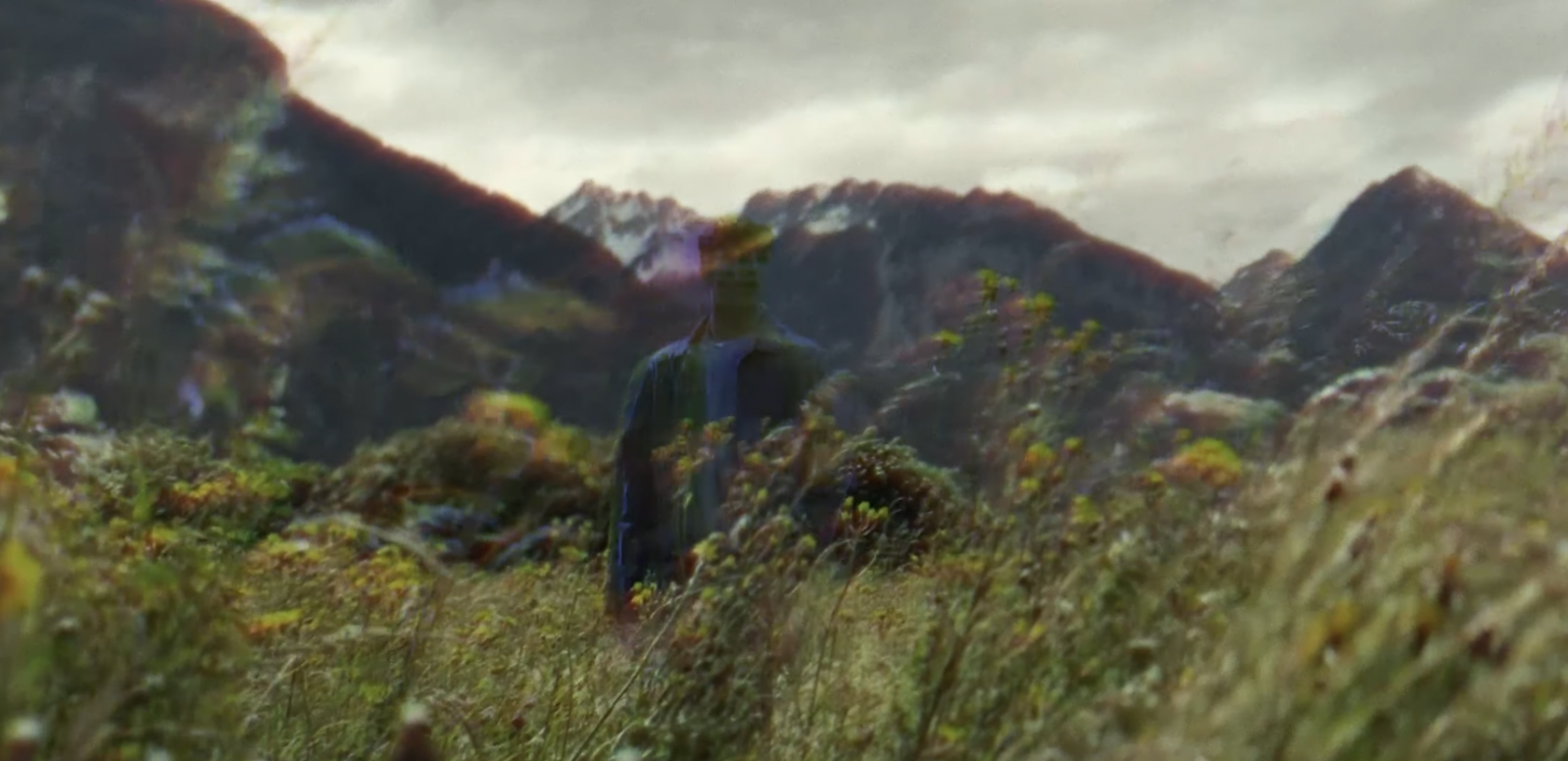 LUSER rappe ses « Réflexions Nocturne » dans son dernier clip Photo de LUSER rappe ses « Réflexions Nocturne » dans son dernier clip