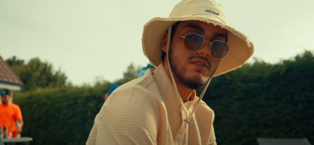 Grosse « Rapta » dans le nouveau clip de Bressom Photo de Grosse « Rapta » dans le nouveau clip de Bressom