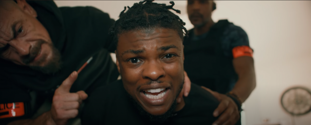 Agalewe se met « Dans la sauce » dans son nouveau clip Photo de Agalewe se met « Dans la sauce » dans son nouveau clip