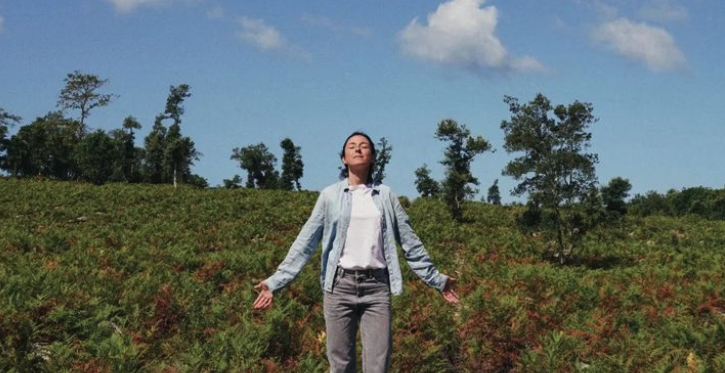 Voyagez avec « Nice Singapour par les terres », le nouveau clip de Sandra M. Photo de Voyagez avec « Nice Singapour par les terres », le nouveau clip de Sandra M.