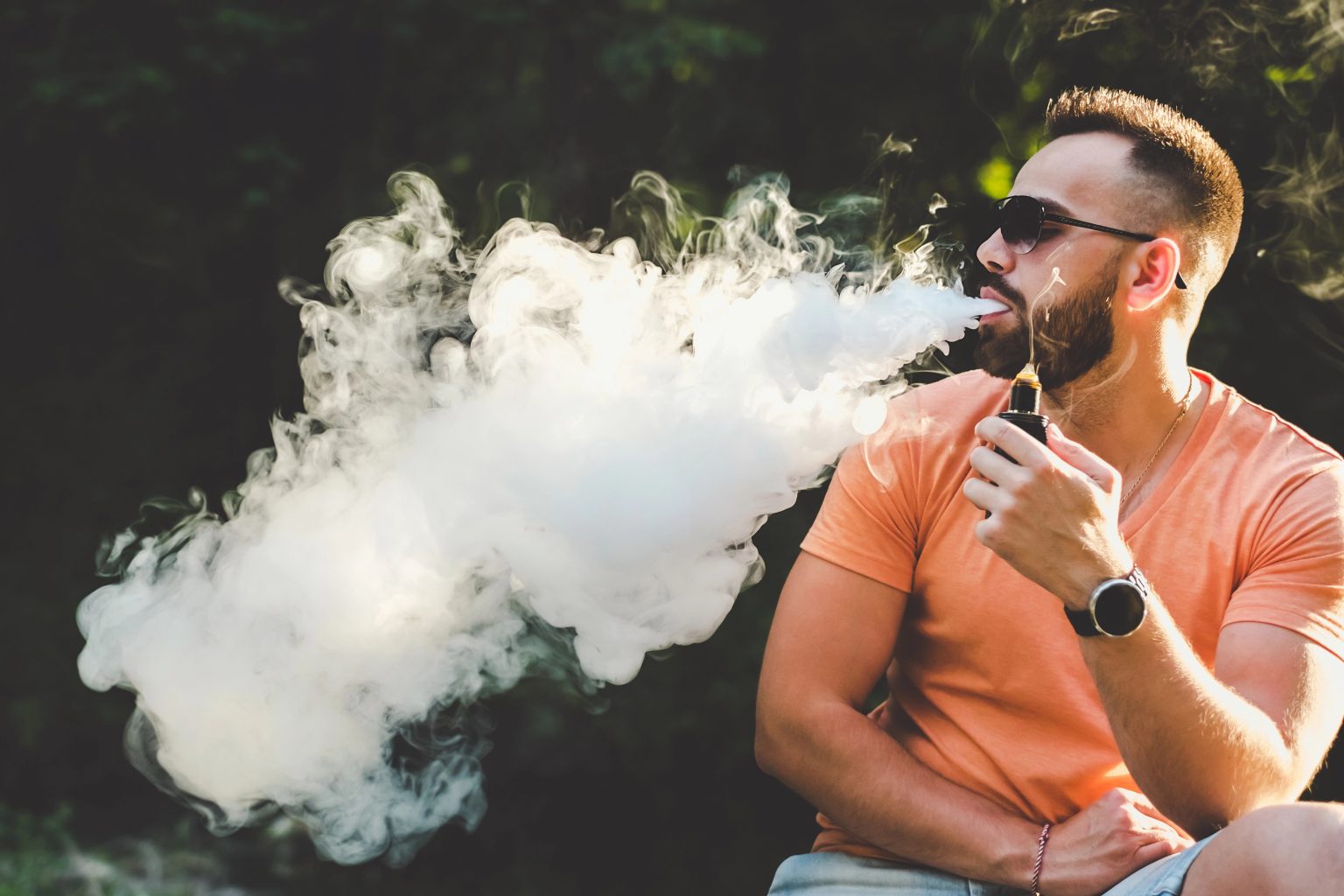 Photo de La cigarette électronique à l'assaut des festivals de musique