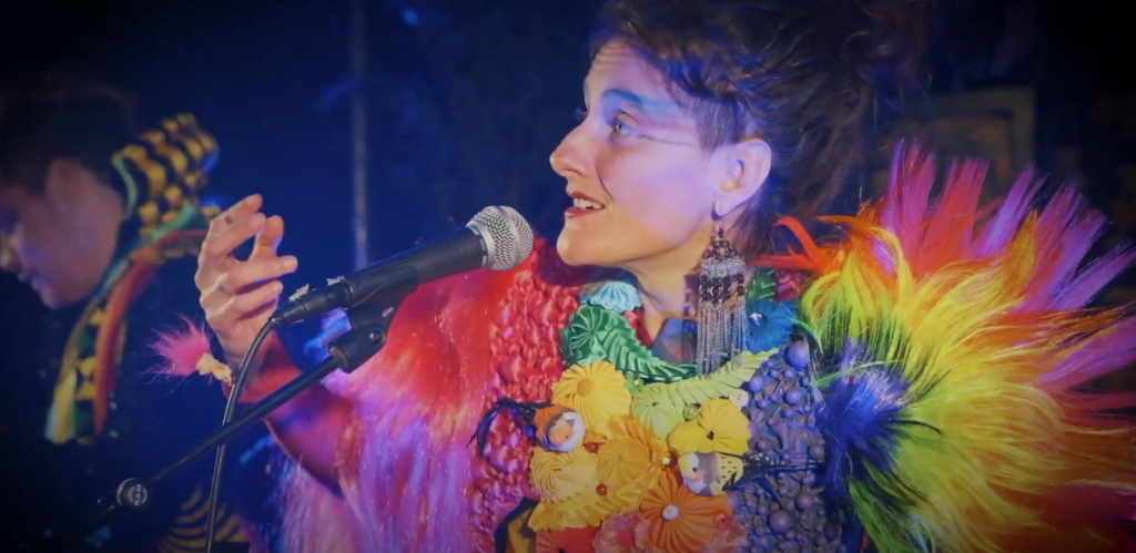 Laissez-vous hypnotiser par « Les Zanimo », le nouveau clip de D-FraK Photo de Laissez-vous hypnotiser par « Les Zanimo », le nouveau clip de D-FraK