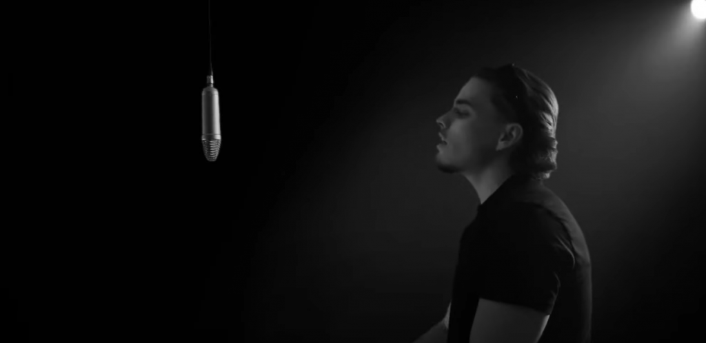 Photo de Lveo tire sur notre corde sensible avec son nouveau clip « Antidote »