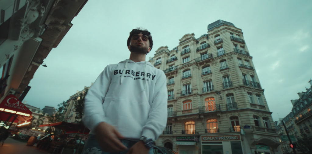 Photo de 2skii, redoutable dans son nouveau clip « VITO SCALETTA »