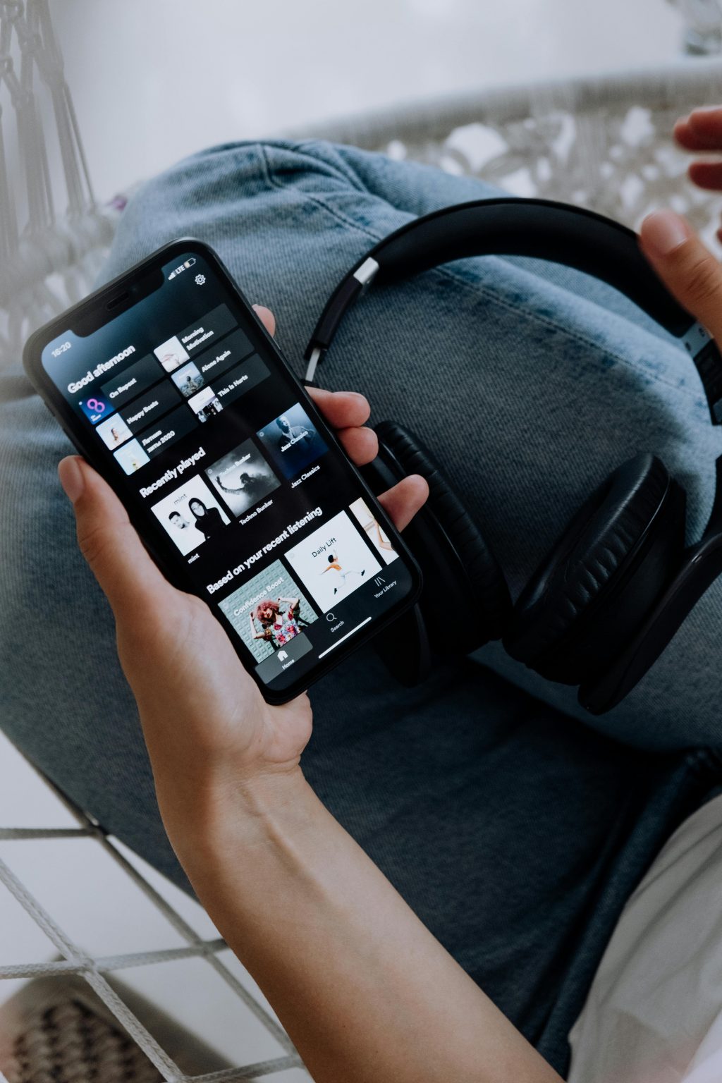 Faire une playlist de ses artistes favoris quand on est artiste. Bonne ou mauvaise idée ? Photo de Faire une playlist de ses artistes favoris quand on est artiste. Bonne ou mauvaise idée ?