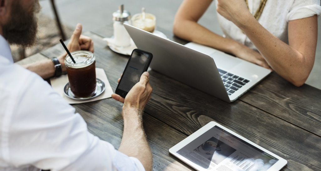 Blog Francophone et Articles Invités : Stratégies et Avantages