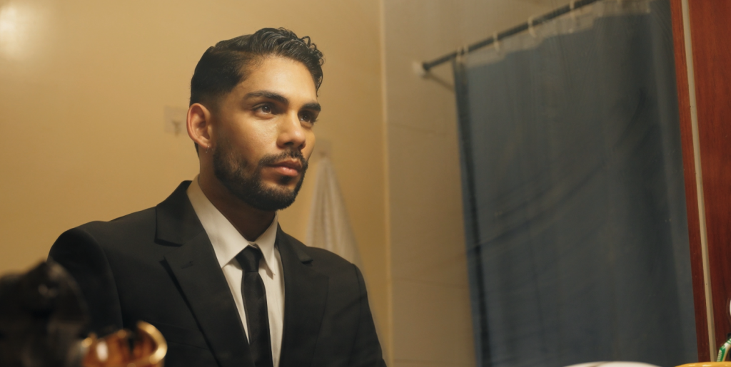 Ezzahr – « Divine » : Sous le masque, l’essentiel affleure