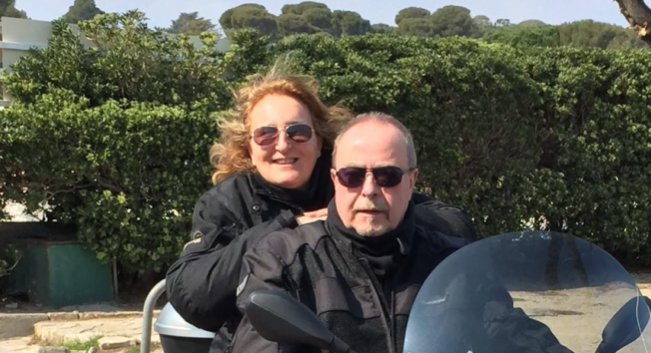 Lola Fiorini nous plonge dans l’émotion de « Une amie un étranger »