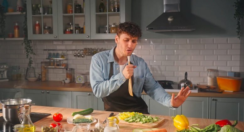 Léo Maïko fait vibrer avec « La Frenchy Music »
