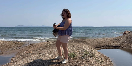 Laura DellRos “noue” une promesse à deux avec « Juste toi et moi »
