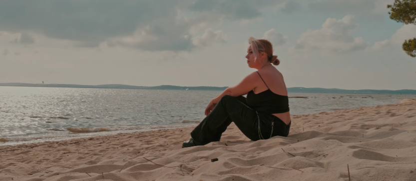 Camille s’isole en beauté avec « Dans ma bulle »